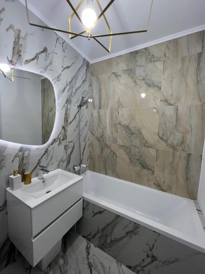 Glim Suite Oradea Exteriér fotografie